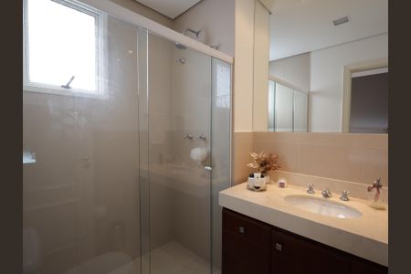 Apartamento à venda com 425m², 5 quartos e 6 vagasBanheiro da Suíte 2