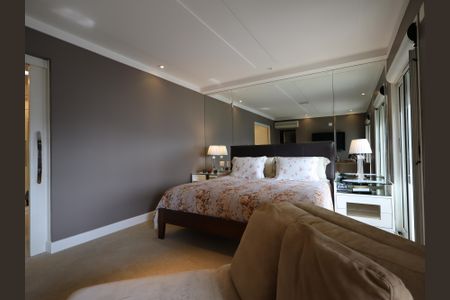 Apartamento à venda com 425m², 5 quartos e 6 vagasSuíte 4