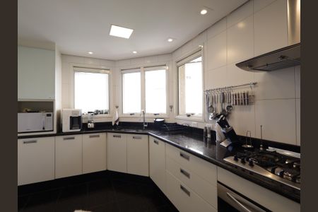 Apartamento à venda com 425m², 5 quartos e 6 vagasCozinha