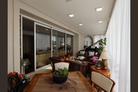 Apartamento à venda com 425m², 5 quartos e 6 vagasVaranda da Sala