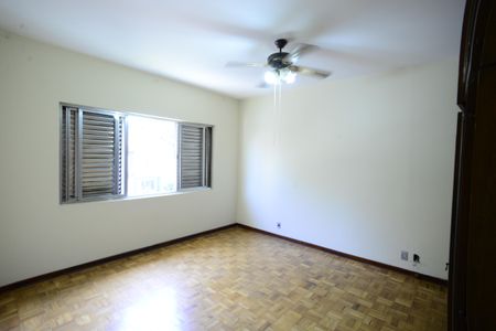 Casa à venda com 330m², 3 quartos e 7 vagasSuíte