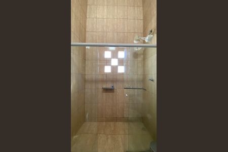 Casa à venda com 320m², 4 quartos e 9 vagas Casa à venda com 320m², 4 quartos e 9 vagasBanheiro