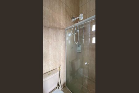 Casa à venda com 320m², 4 quartos e 9 vagas Casa à venda com 320m², 4 quartos e 9 vagasBanheiro da Suíte