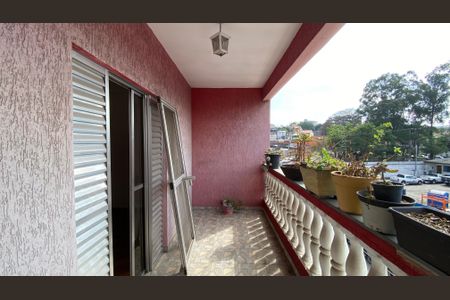 Casa à venda com 320m², 4 quartos e 9 vagas Casa à venda com 320m², 4 quartos e 9 vagasVaranda da Suite