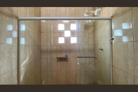 Casa à venda com 320m², 4 quartos e 9 vagas Casa à venda com 320m², 4 quartos e 9 vagasBanheiro