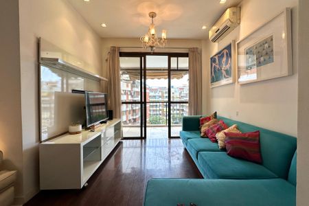 Apartamento à venda com 72m², 2 quartos e 1 vagaSala