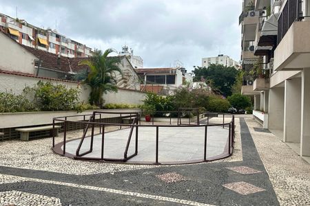 Apartamento à venda com 72m², 2 quartos e 1 vaga Apartamento à venda com 72m², 2 quartos e 1 vagaÁrea Comum - Playground