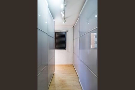 Apartamento à venda com 69m², 2 quartos e 2 vagas Apartamento à venda com 69m², 2 quartos e 2 vagasSuíte