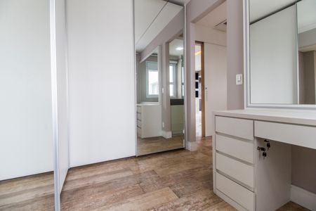 Apartamento para alugar com 69m², 1 quarto e 2 vagas Apartamento para alugar com 69m², 1 quarto e 2 vagasCloset