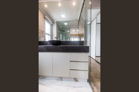 Apartamento para alugar com 69m², 1 quarto e 2 vagas Apartamento para alugar com 69m², 1 quarto e 2 vagasBanheiro da Suíte