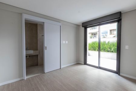 Apartamento à venda com 131m², 2 quartos e 2 vagas Apartamento à venda com 131m², 2 quartos e 2 vagasSuíte