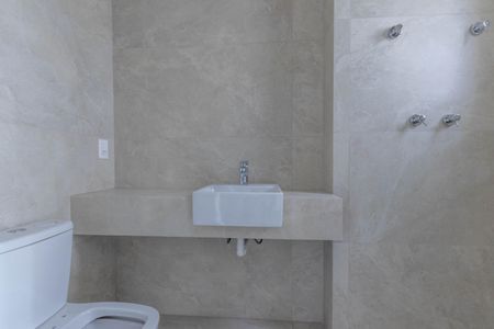 Banheiro da Suíte de apartamento à venda com 2 quartos, 131m² em Barro Preto, Belo Horizonte