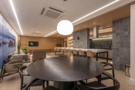 Apartamento à venda com 131m², 2 quartos e 2 vagas Apartamento à venda com 131m², 2 quartos e 2 vagasÁrea comum - Salão de festas