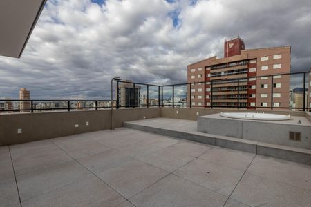 Apartamento à venda com 135m², 3 quartos e 2 vagas Apartamento à venda com 135m², 3 quartos e 2 vagasTerraço