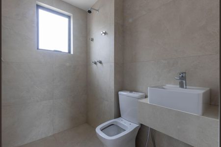 Apartamento à venda com 135m², 3 quartos e 2 vagas Apartamento à venda com 135m², 3 quartos e 2 vagasBanheiro da Suíte 2