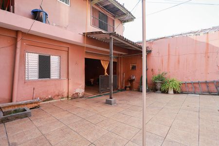 Casa à venda com 280m², 4 quartos e 4 vagas Casa à venda com 280m², 4 quartos e 4 vagasQuintal