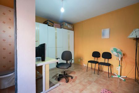 Casa à venda com 280m², 4 quartos e 4 vagas Casa à venda com 280m², 4 quartos e 4 vagasQuarto de serviço