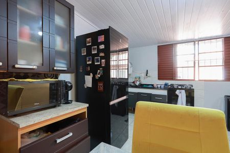 Casa à venda com 280m², 4 quartos e 4 vagas Casa à venda com 280m², 4 quartos e 4 vagasEdícula - Cozinha
