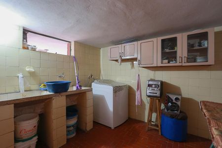 Casa à venda com 280m², 4 quartos e 4 vagas Casa à venda com 280m², 4 quartos e 4 vagasÁrea de serviço