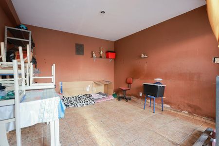 Casa à venda com 280m², 4 quartos e 4 vagas Casa à venda com 280m², 4 quartos e 4 vagasGaragem