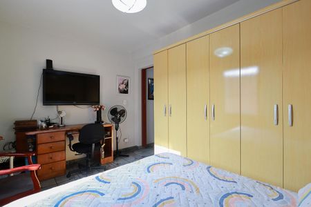 Casa à venda com 280m², 4 quartos e 4 vagas Casa à venda com 280m², 4 quartos e 4 vagasQuarto 3