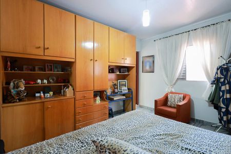 Casa à venda com 280m², 4 quartos e 4 vagas Casa à venda com 280m², 4 quartos e 4 vagasQuarto 2