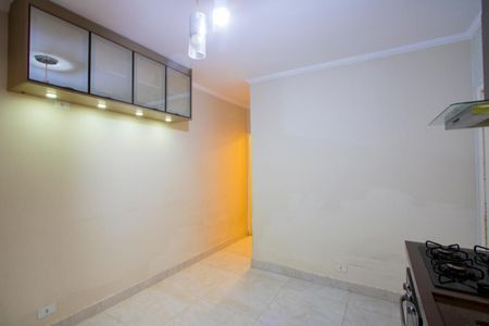 Casa à venda com 136m², 2 quartos e 2 vagas Casa à venda com 136m², 2 quartos e 2 vagasCozinha