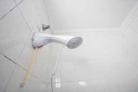 Casa à venda com 136m², 2 quartos e 2 vagas Casa à venda com 136m², 2 quartos e 2 vagasBanheiro do quarto 1