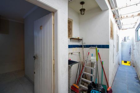 Casa à venda com 136m², 2 quartos e 2 vagas Casa à venda com 136m², 2 quartos e 2 vagasÁrea de serviço