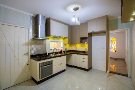 Casa à venda com 136m², 2 quartos e 2 vagas Casa à venda com 136m², 2 quartos e 2 vagasCozinha