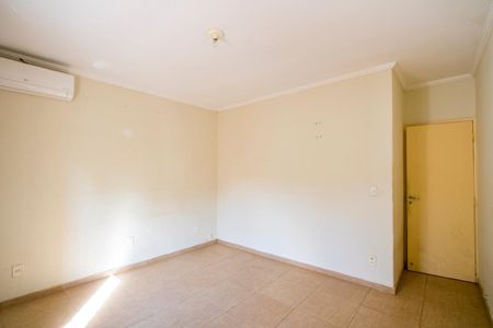 Casa à venda com 136m², 2 quartos e 2 vagas Casa à venda com 136m², 2 quartos e 2 vagasQuarto 1 - Suíte