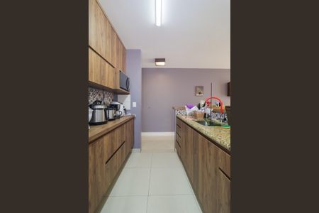 Apartamento à venda com 100m², 2 quartos e 2 vagasCozinha