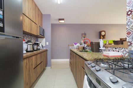 Apartamento à venda com 100m², 2 quartos e 2 vagasCozinha