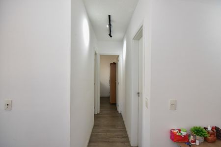 Corredor de apartamento para alugar com 2 quartos, 42m² em Jardim Helga, São Paulo