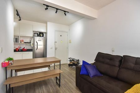 Sala de apartamento para alugar com 2 quartos, 42m² em Jardim Helga, São Paulo