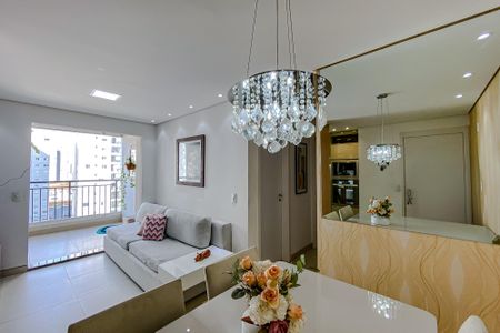Apartamento à venda com 65m², 2 quartos e 2 vagasSala