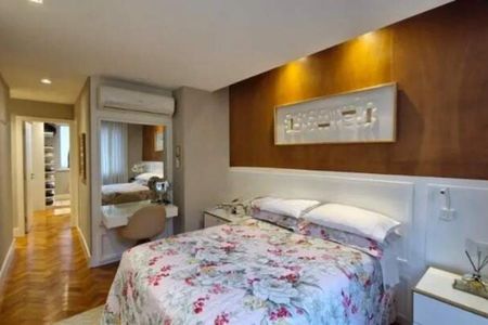 Apartamento à venda com 117m², 3 quartos e 1 vaga