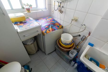 Apartamento à venda com 72m², 3 quartos e 2 vagas Apartamento à venda com 72m², 3 quartos e 2 vagasÁrea de Serviço