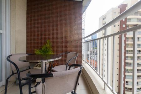 Apartamento à venda com 72m², 3 quartos e 2 vagas Apartamento à venda com 72m², 3 quartos e 2 vagasVaranda