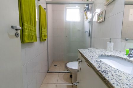 Apartamento à venda com 72m², 3 quartos e 2 vagas Apartamento à venda com 72m², 3 quartos e 2 vagasBanheiro 1