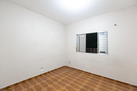 Quarto 1 de casa para alugar com 2 quartos, 80m² em Jardim Mimar, São Paulo