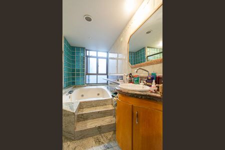 Apartamento para alugar com 176m², 3 quartos e 1 vagaBanheiro da Suíte