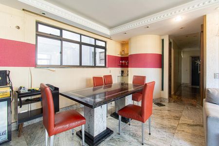 Apartamento para alugar com 176m², 3 quartos e 1 vagaSala