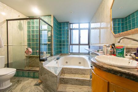 Apartamento para alugar com 176m², 3 quartos e 1 vagaBanheiro da Suíte