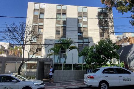 Apartamento para alugar com 176m², 3 quartos e 1 vagaFachada