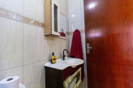 Casa à venda com 180m², 4 quartos e 2 vagas Casa à venda com 180m², 4 quartos e 2 vagasBanheiro da Suíte