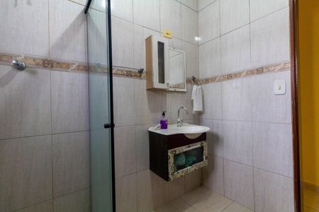 Casa à venda com 180m², 4 quartos e 2 vagas Casa à venda com 180m², 4 quartos e 2 vagasBanheiro