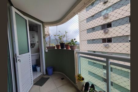 Apartamento à venda com 66m², 2 quartos e 1 vagaVaranda