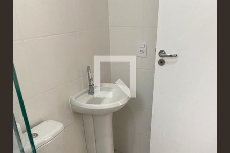 Banheiro  de apartamento para alugar com 2 quartos, 41m² em Jardim São Savério, São Paulo