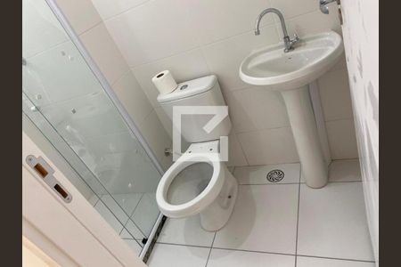 Banheiro  de apartamento para alugar com 2 quartos, 41m² em Jardim São Savério, São Paulo